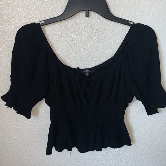 Cute baby’s doll top small with short sleeves - Picture 1 of 5